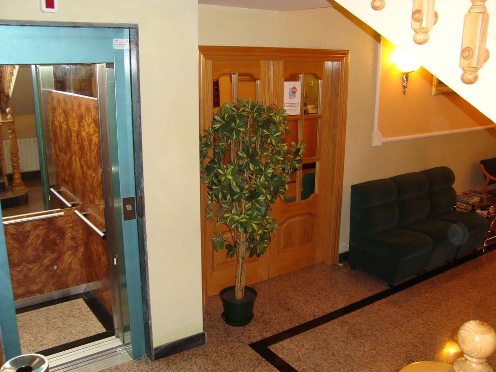 Hostal Universal Benavente Extérieur photo